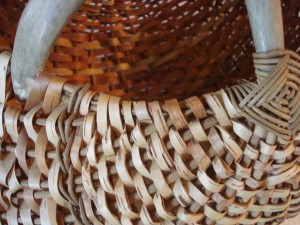 all-in-one-birch-bark-antler-basket-detail