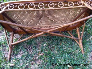 Victorian-heart-wicker-settee-bottom