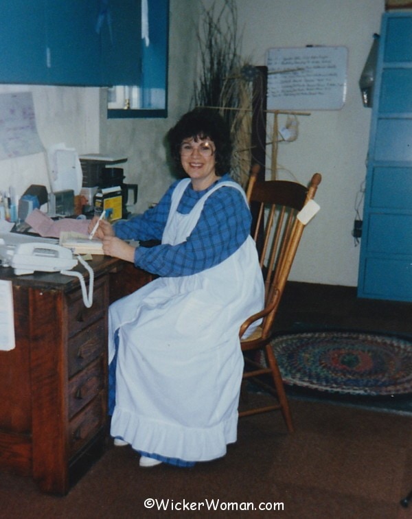 peters-office-wicker-shop-1991