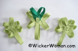 woven-ribbon-shamrocks-pins